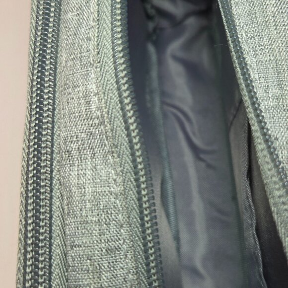 Like New - Homecube Multi-Compartment Gray Organizer Case, Textured Soft-Canvas - Picture 3 of 10